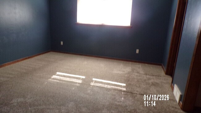 Building Photo - Fantasic Country Club West Home  1/2 OFF FIRST FULL MONTH'S RENT