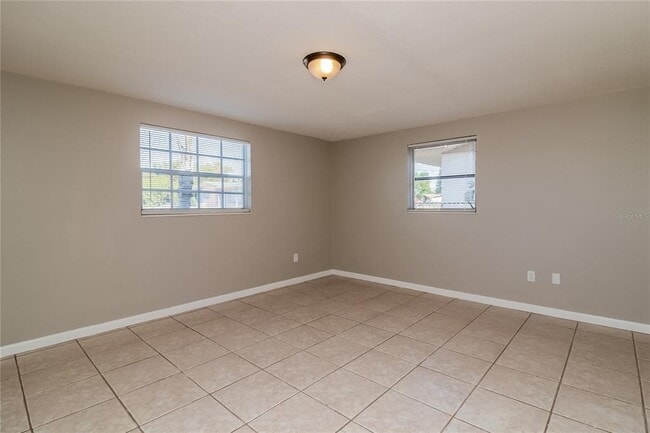 Building Photo - 3824 Moog Rd