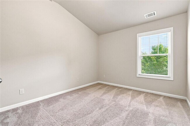 Building Photo - 4615 Woodbine Way