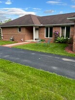 Building Photo - 777 S Mink Rd