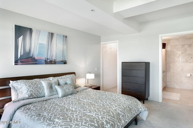 Building Photo - 7117 E Rancho Vista Dr