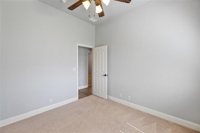 Building Photo - 300 Kelvington Dr