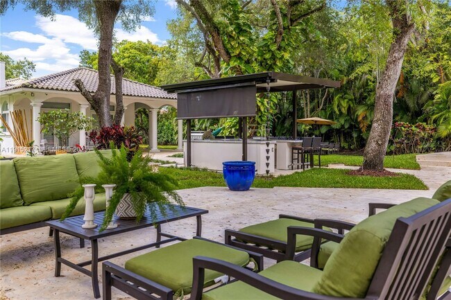 Building Photo - 8941 SW 65th Ct