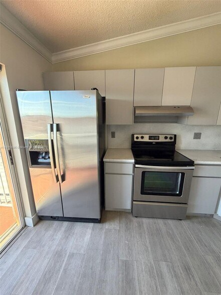 Building Photo - 3375 W 76th St