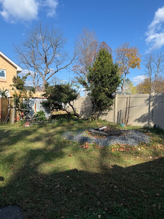 Building Photo - 101 Morril Dr