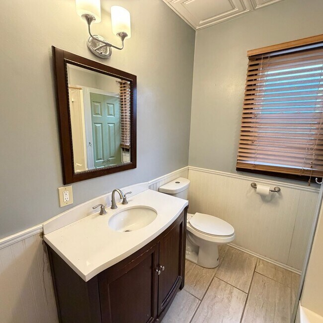 Building Photo - 3 bedroom home on the NW side of Grand Rapids