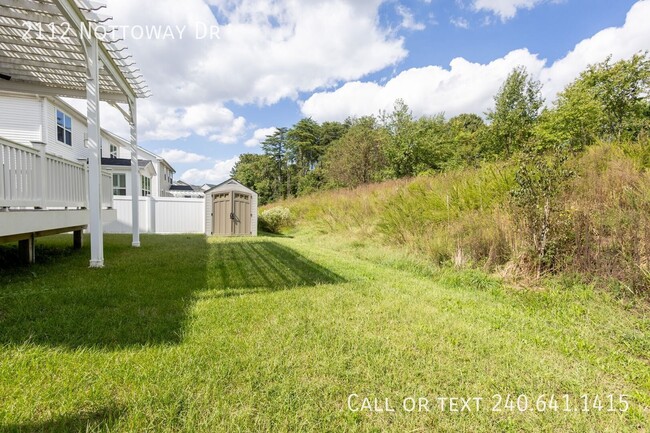 Building Photo - 2112 Nottoway Dr