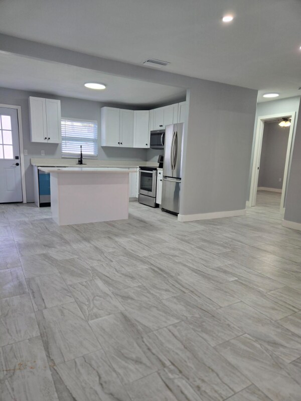 Building Photo - 6615 Del Prado Terrace