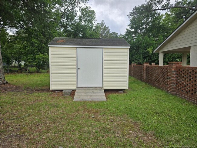 Building Photo - 217 Marshall Rd