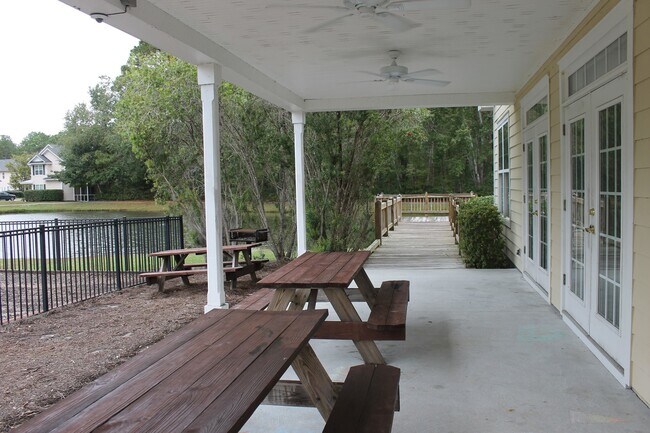 Building Photo - FURNISHED Three Bedroom Wellstone Model Home