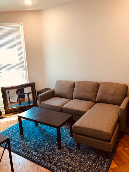 Living/Family Room - 616 Lamont St NW