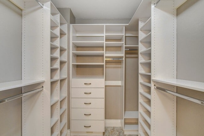 Building Photo - Gorgeous 4 Bedroom, 2 Story Home with a Beautiful Pool in the Lakes!