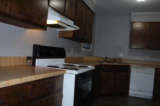 Building Photo - Heart of Evans Ranch Home