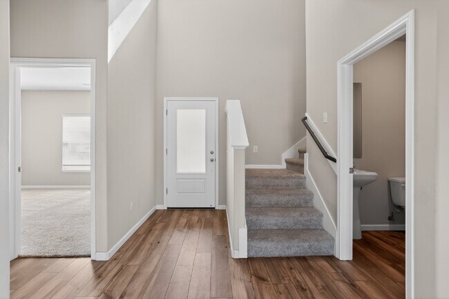 Building Photo - Spacious 4BR/2.5BA Home in El Reno — 2,213 Sq Ft, Move-In Ready