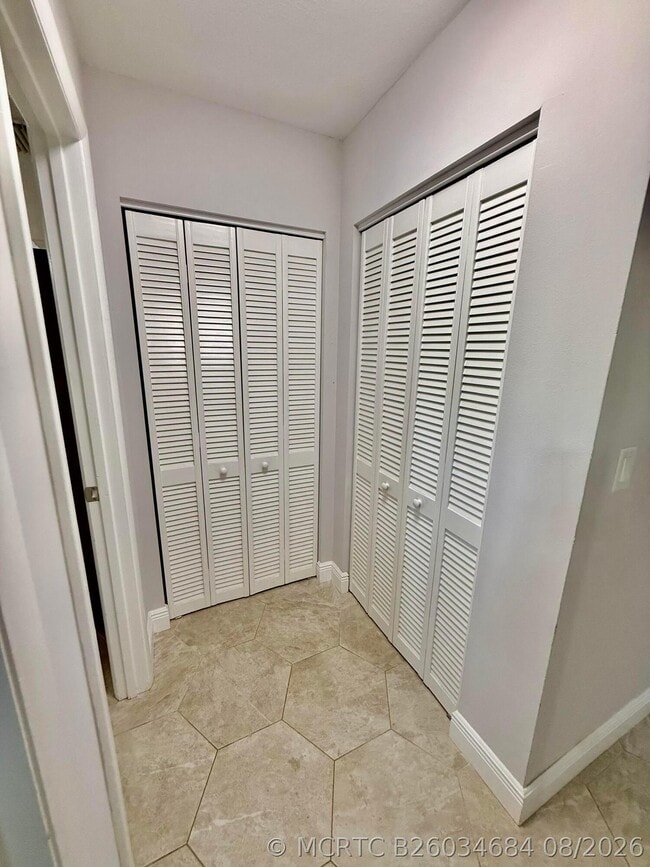 Building Photo - 916 Savannas Point Dr