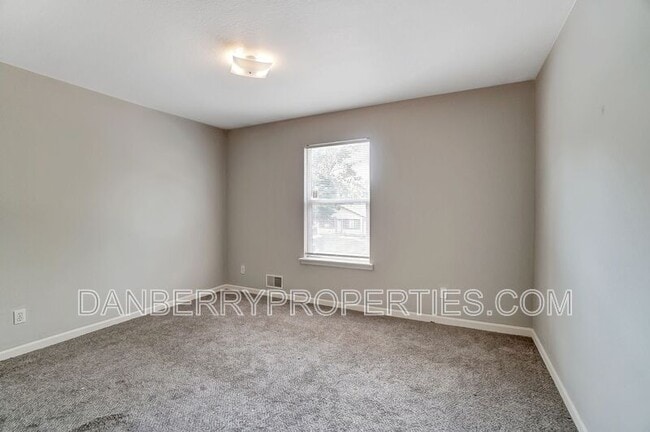 Building Photo - 3618 Willow Run Dr