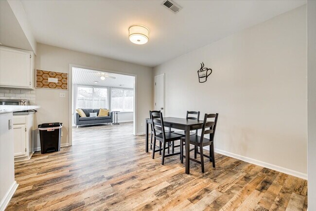 Building Photo - "Fully Furnished Charming 3-Bedroom Home in Pineville!"