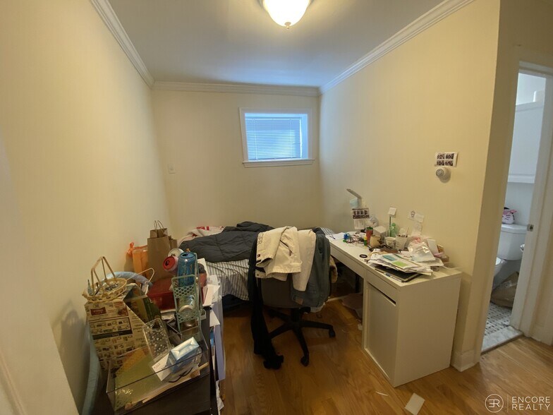 Building Photo - 26 Alton Pl