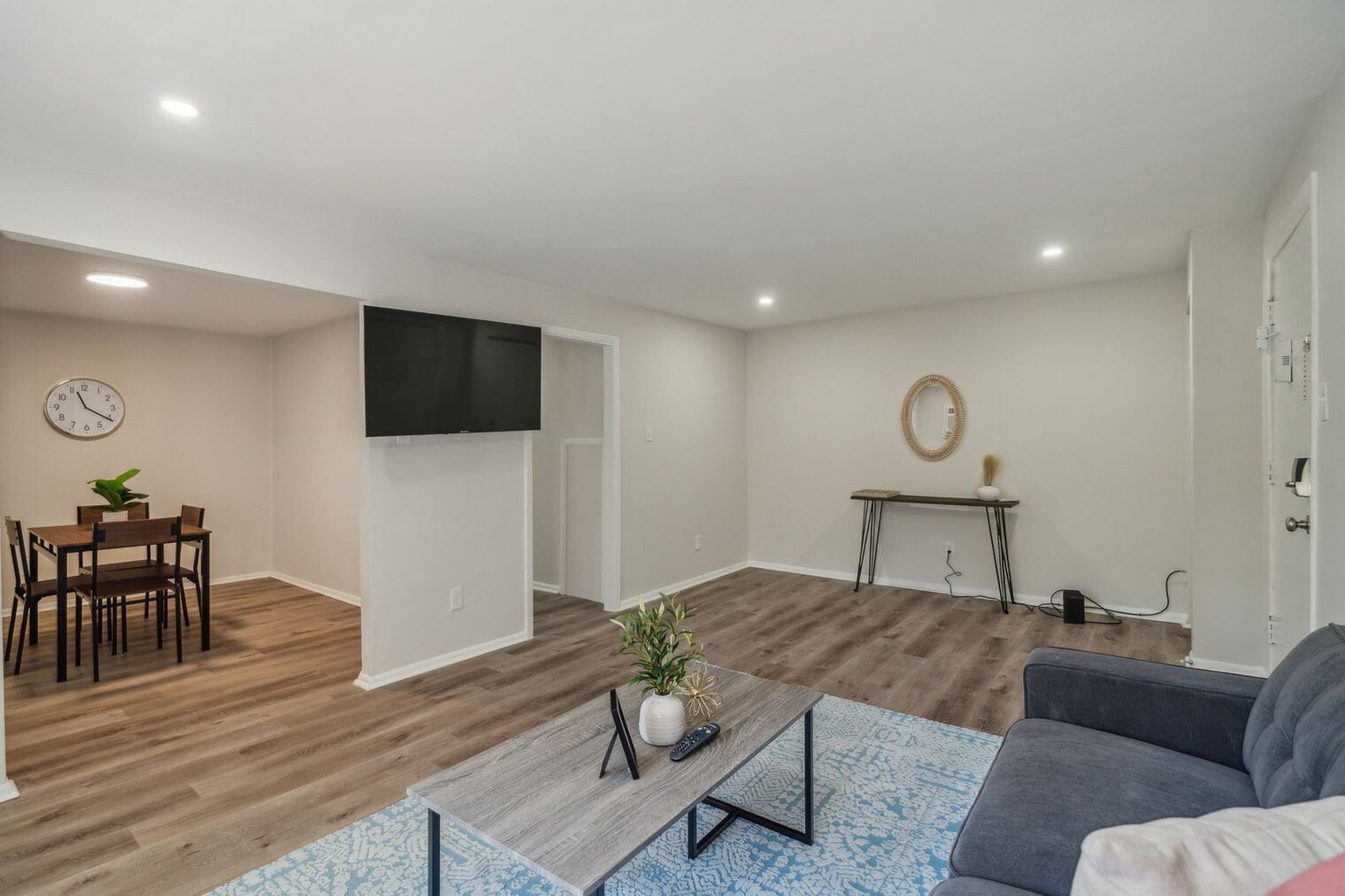 Building Photo - 908 Wharton Dr