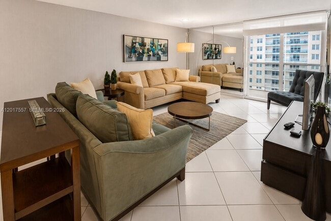 Building Photo - 2401 Collins Ave