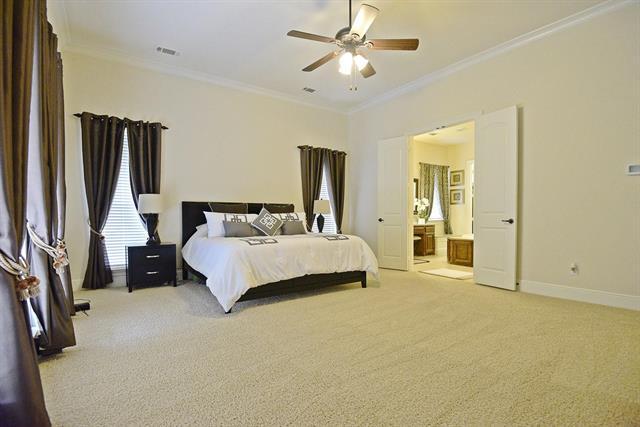 Building Photo - 7304 Meadow Glen Dr