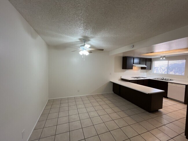 Building Photo - 2722 Kline Cir