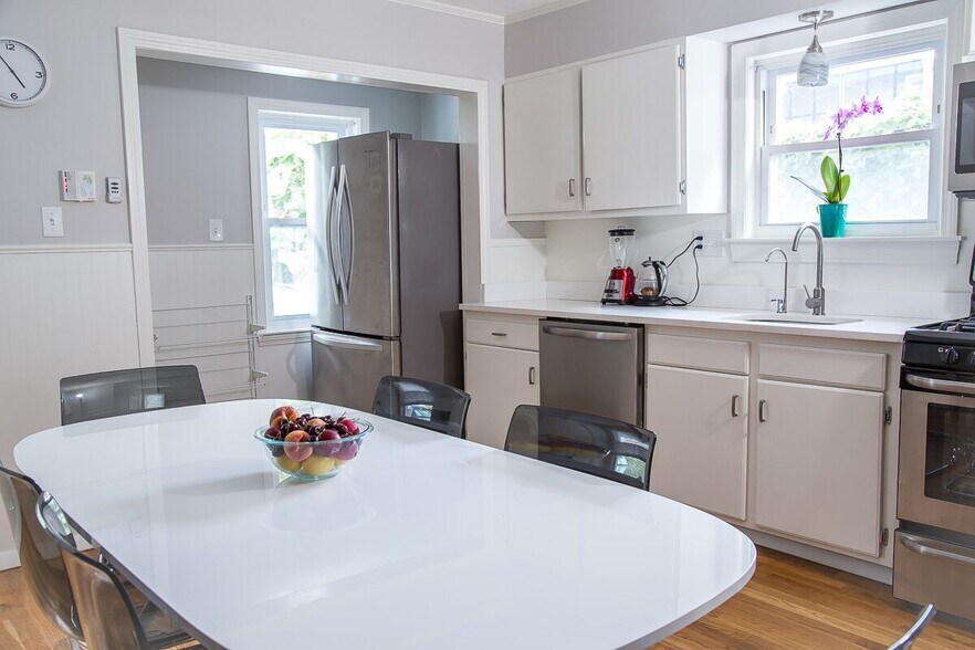 Primary Photo - 14 Union St