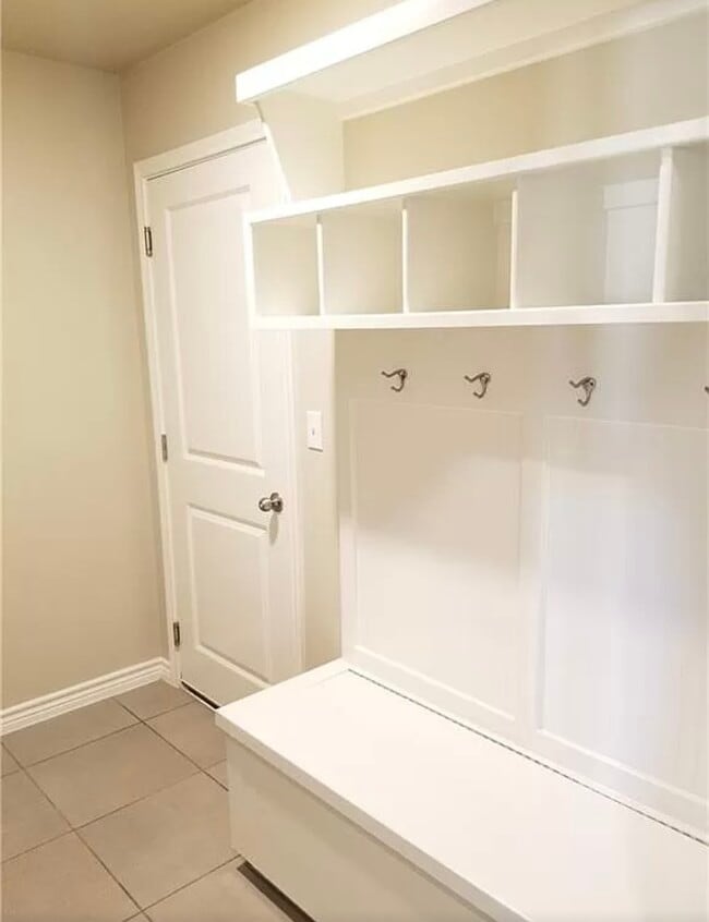 Building Photo - 7737 Stampede Dr