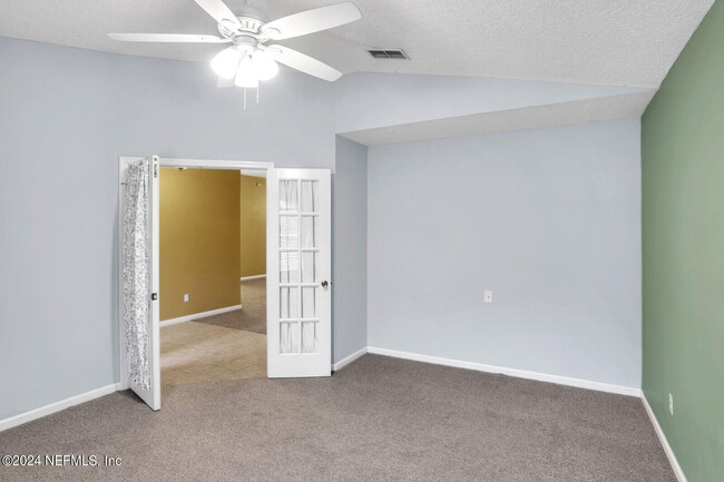 Building Photo - 2128 Pebble Creek Ln