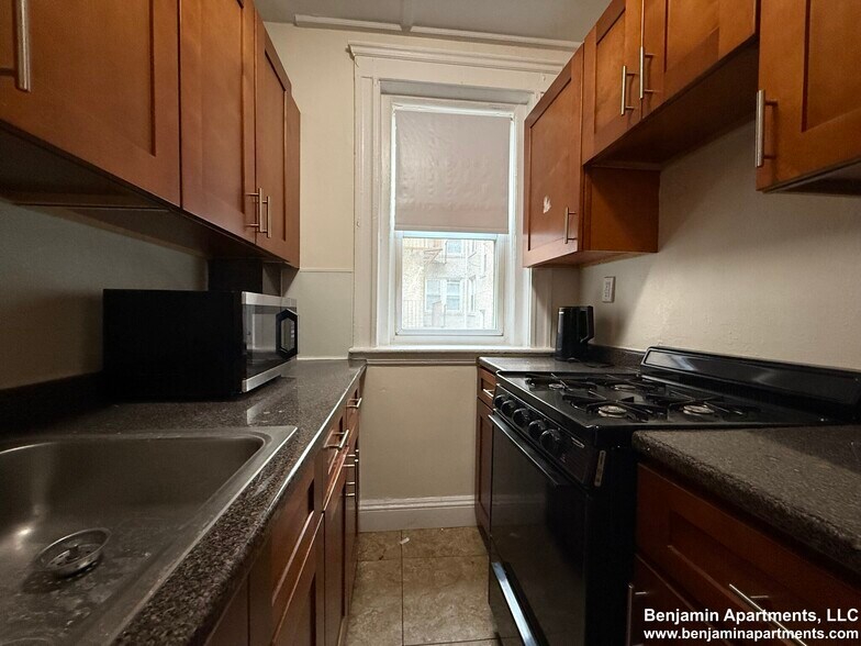 Building Photo - 1175 Boylston St