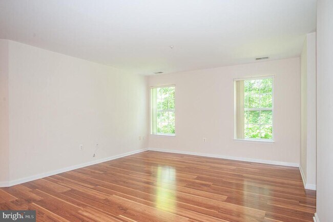 Building Photo - 5958 Founders Hill Dr