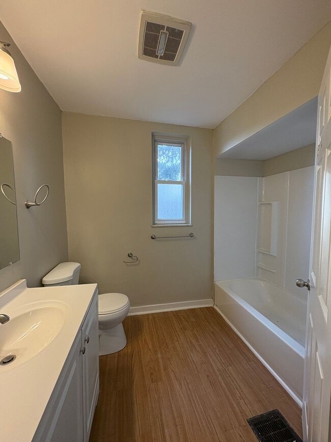 Building Photo - The Bryant House