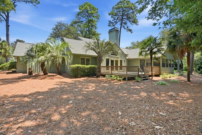 Building Photo - Enjoy Lowcountry living in this beautifully updated 3-Bed, 2-Bath home in Moss Creek!