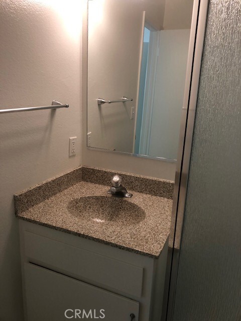 Building Photo - 207 W Marquita