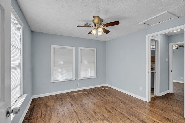 Building Photo - 2314 Eagle St