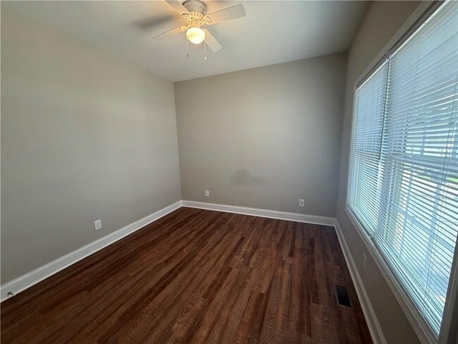 Building Photo - 618 Liberty Pk Dr