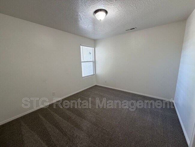 Building Photo - 473 E 1100 S