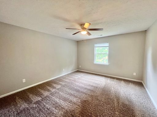 Building Photo - Charming 4BD, 2.5BA Durham Home with a Bonus Sun-Room & Fenced In Yard Only 10 Minutes Away from ...
