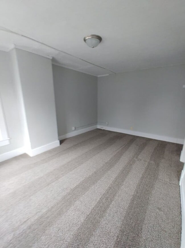 Building Photo - 1018-1024 Brown Street