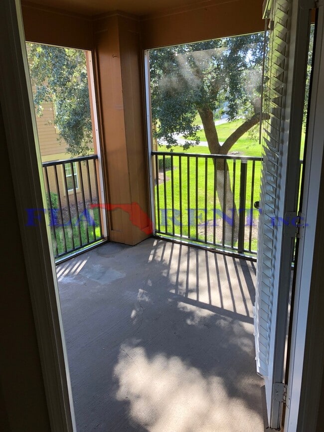 Building Photo - Application pending***Do Not Apply***Spacious 2/2 Condo in Sable Point within gated community