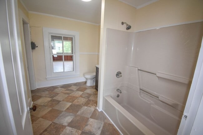 Building Photo - MT440