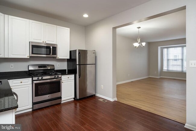Building Photo - 20382 Farmgate Terrace