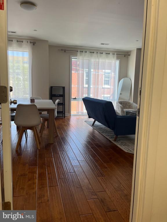 Building Photo - 926 N 15th St