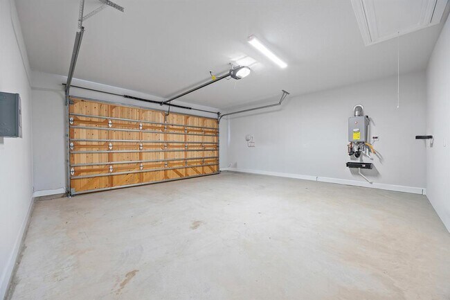 Building Photo - 114 Nandina Path