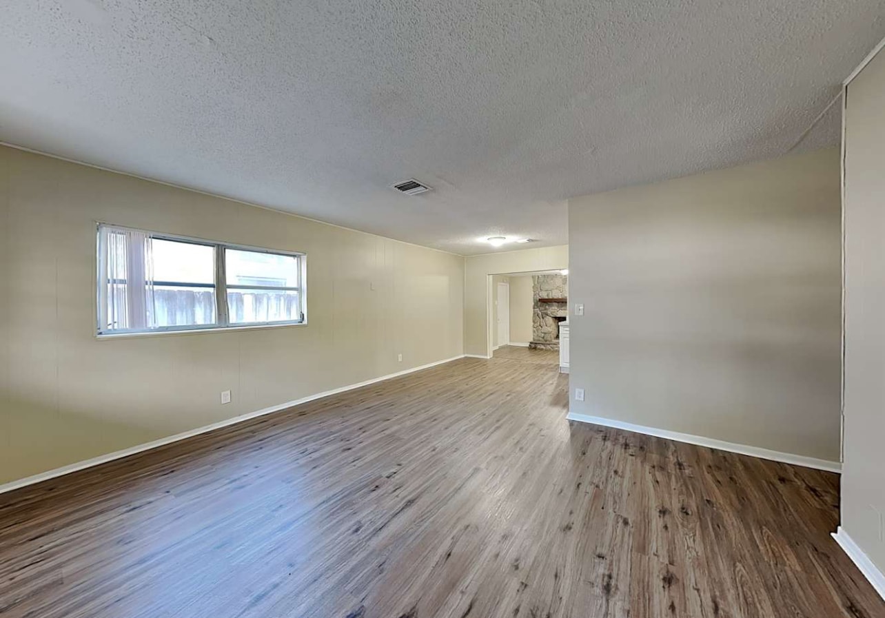 Building Photo - 4967 SW 4th St