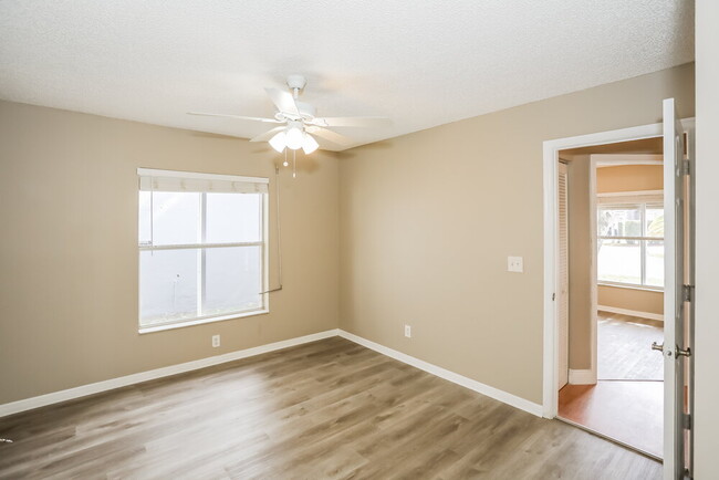 Building Photo - 5262 NW 55th Terrace
