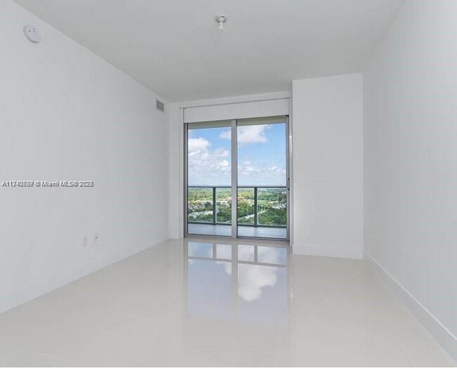 Building Photo - 16385 Biscayne Blvd