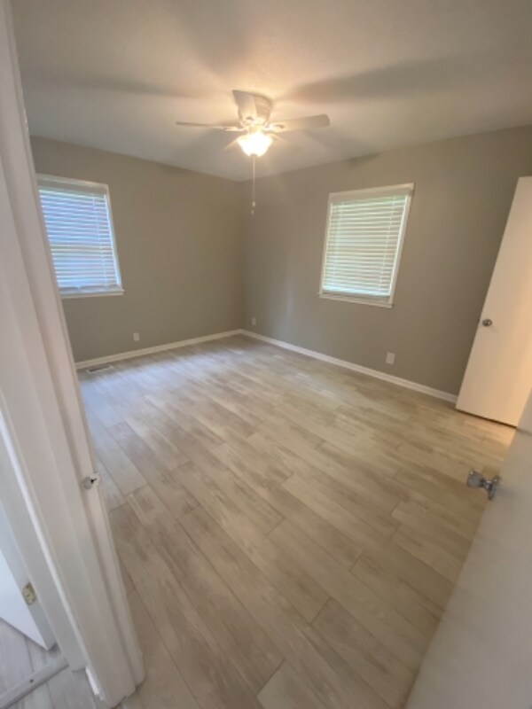 Building Photo - 5912 Wintergreen Dr