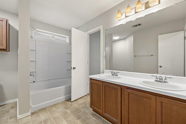 Building Photo - 129 Granite Path