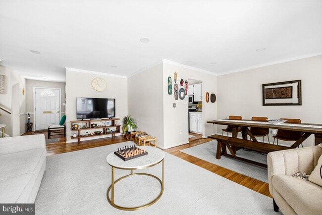 Building Photo - 903 Leverton Rd